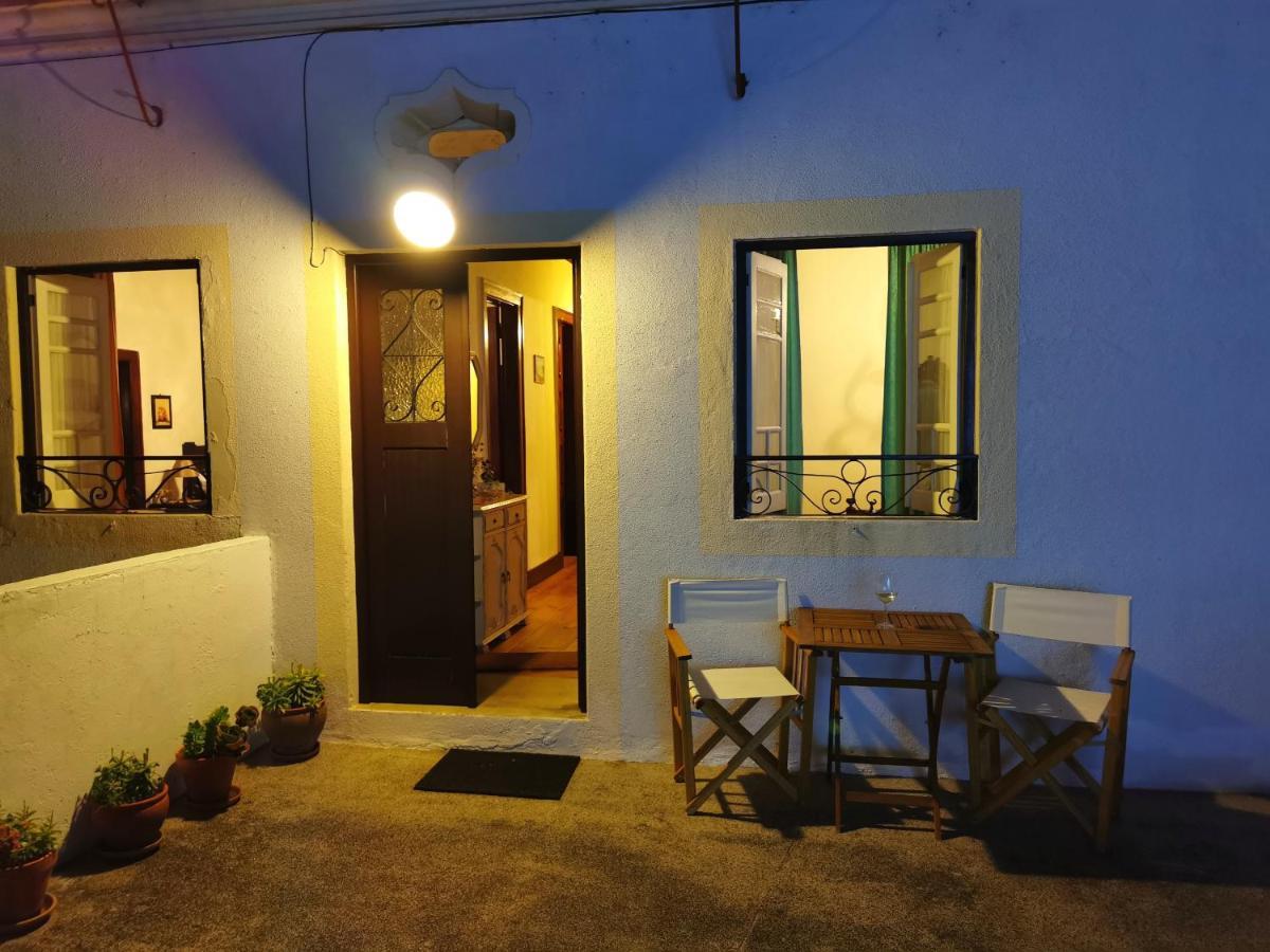 Casa Do Sr. Falcao Miranda do Corvo Luaran gambar