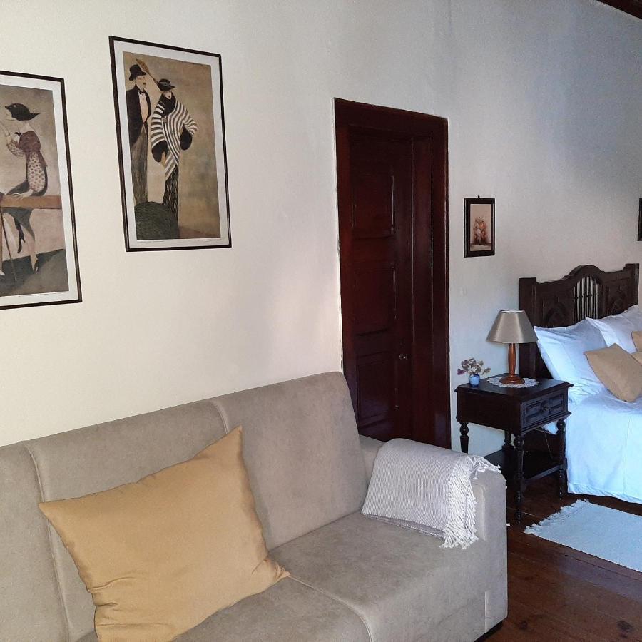 Casa Do Sr. Falcao Miranda do Corvo Luaran gambar