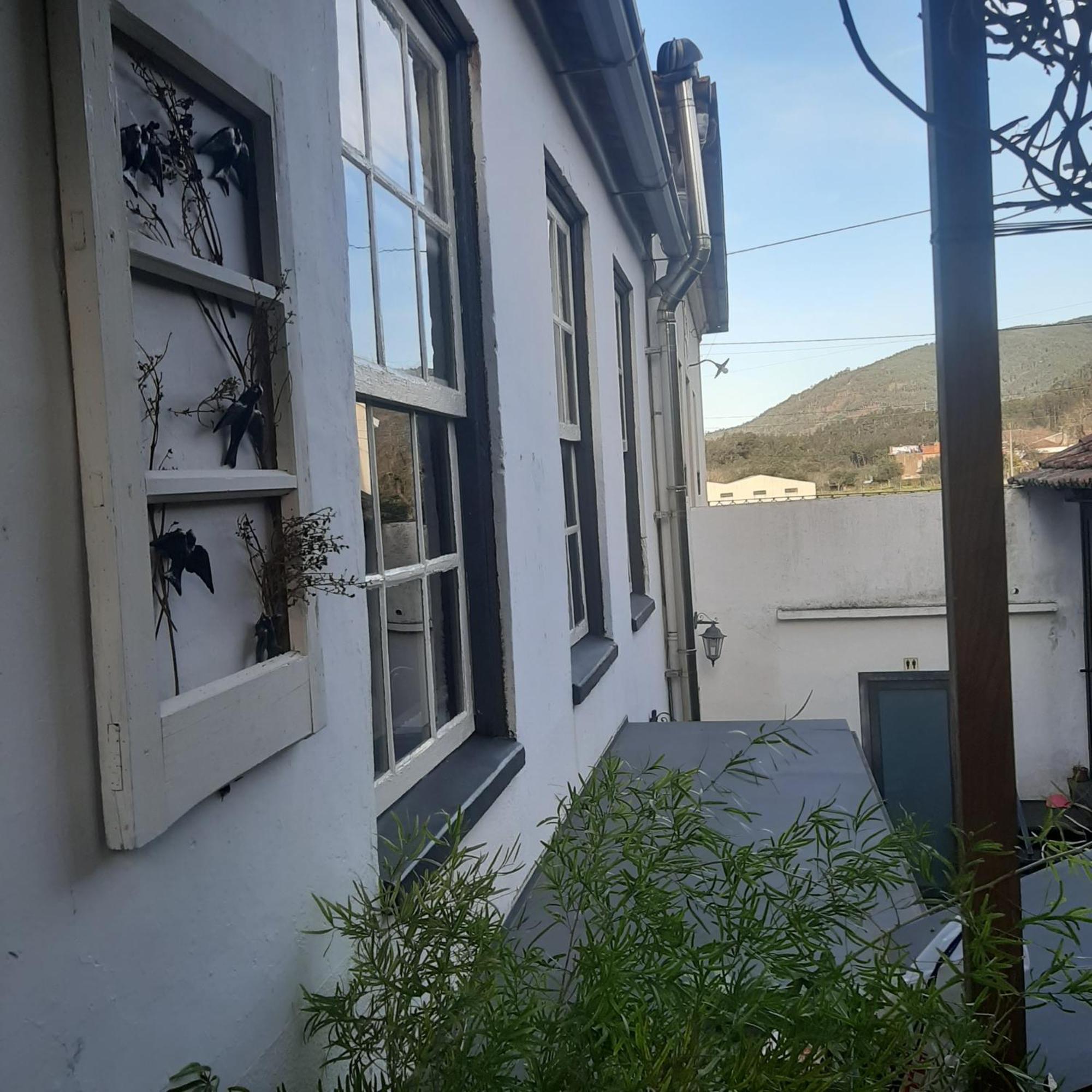 Casa Do Sr. Falcao Miranda do Corvo Luaran gambar